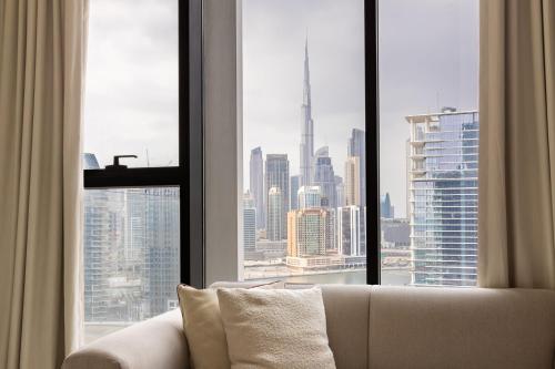 Burj Khalifa View Studio | Pool Gym & Coworking | 10 min Downtown | by Simply Comfort - image 10