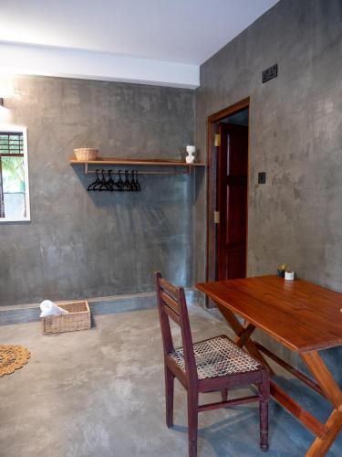 Double Room with Garden View image 10