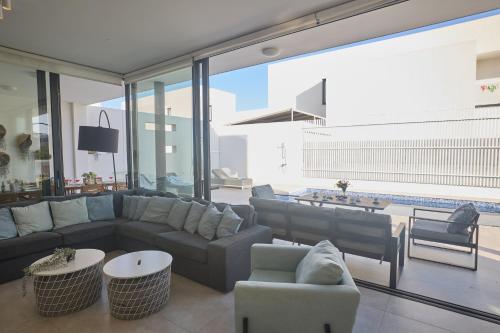 Villa with Private Pool image 4