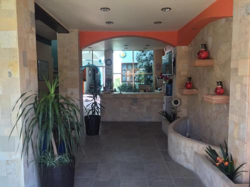 Exterior view, Hotel Tres Marias in Barrio de Fatima