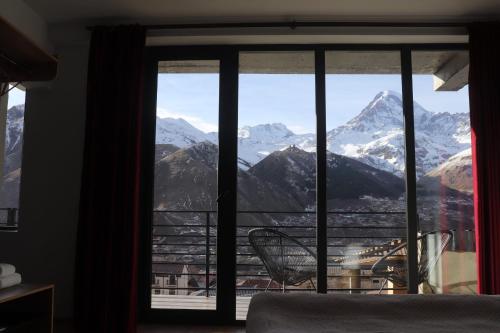 Rooftop Kazbegi in 卡茲別克