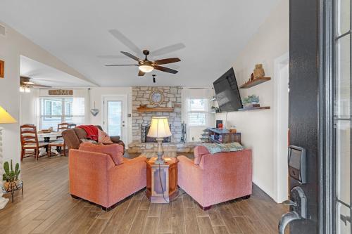 Dean's Retreat at Georgetown home Dean's Retreat at Georgetown home