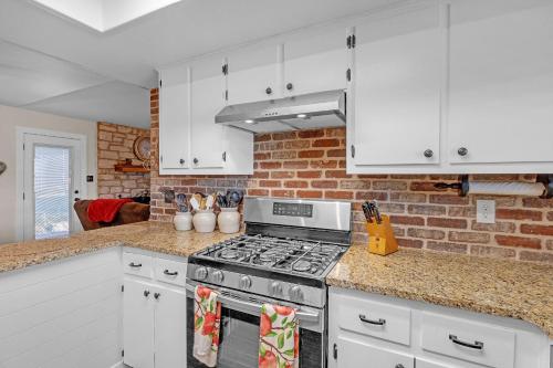 Dean's Retreat at Georgetown home Dean's Retreat at Georgetown home