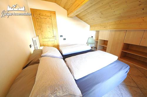 Apartment with Balcony image 4