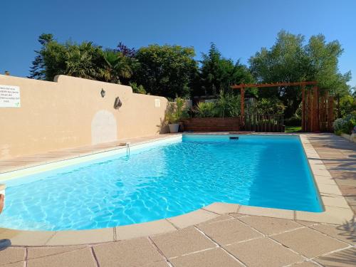 les figuiers et les rosiers proche puy du fou gîte à louer Saint-Germain-de-Prinçay