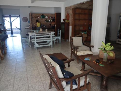 共用Lounge/電視區, Guaecá Hostel - Cumuruxatiba (Guaeca Hostel - Cumuruxatiba) in 庫穆魯薩迪巴