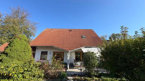 Kert, Ferienhaus RENA mit Pool in Sohland