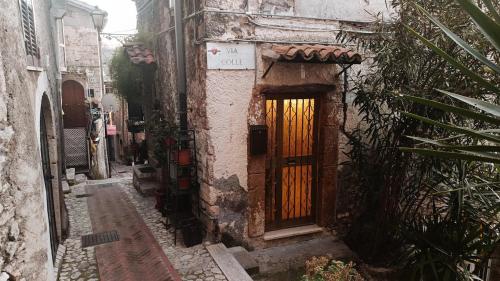 A szálláshely kívülről, A casa di Asia nel Borgo Medievale in Poggio Moiano