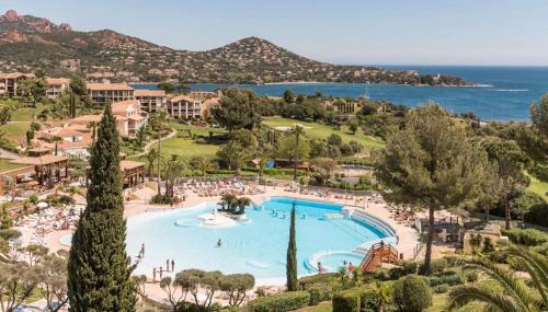 Swimming pool, Appartement Cap Esterel 4/5 personnes in Le Dramont
