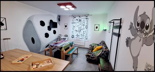 Їжа та напої, 15' de Disney maison à thème 75m2 avec SALLE DE JEUX privée 6 couchages (15' de Disney maison a theme 75m2 avec SALLE DE JEUX privee 6 couchages) in Байі РОМЕНВІЛЬЕ