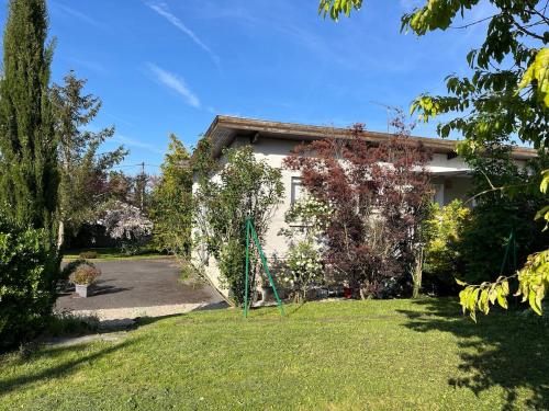 Garden, Maison avec grand jardin - House with large garden in Fagnieres