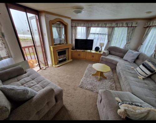 2 Bed Caravan with Aberystwyth Town Viev gîte à louer Penparcau