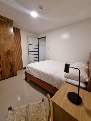 Flat 35, Unit 3C near SM Center Las Piñas