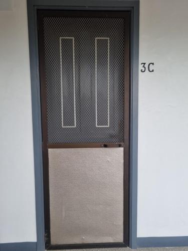 Flat 35, Unit 3C near SM Center Las Piñas