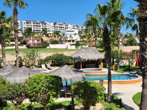 Beach Eateries Shops 10 min walk Golf view in San José del Cabo, Mexico
