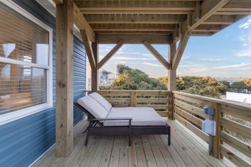 Balkon/Terrasse, Outer Banks Haven New Kitchen and New Outdoor Areas in Kitty Hawk (NC)