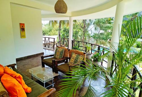 Balcony/terrace, Black Pearl - Luxury Villa with private pool - near beach in Mombasa