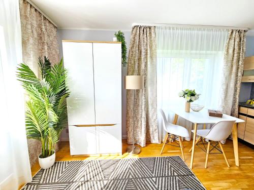 Cofy Rentals - quiet location, air-conditioning, free parking, 24-7 check-in-out with prepaid nighttime check-in, early check-in, late check-out!, Tallinn (photo 10)