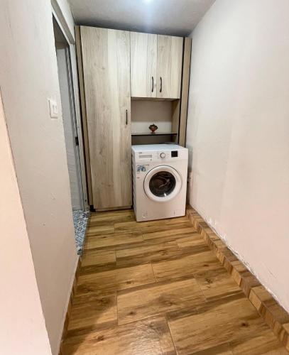 Quite and Modern Studio, Tirana (fotografie 5)