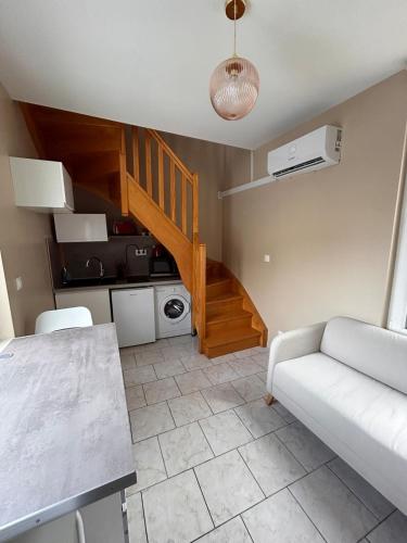 Appartement F1 duplex Hyper centre in แซงต์ ดิซิเญ