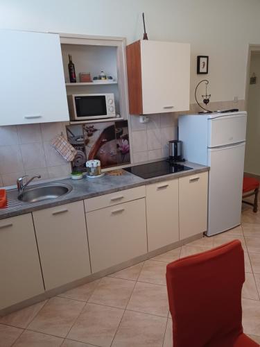 Nena City Center Apartment - image 10