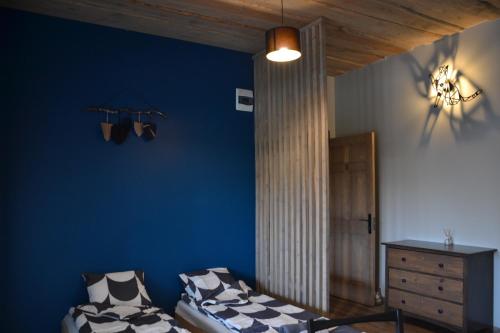 2 twin beds