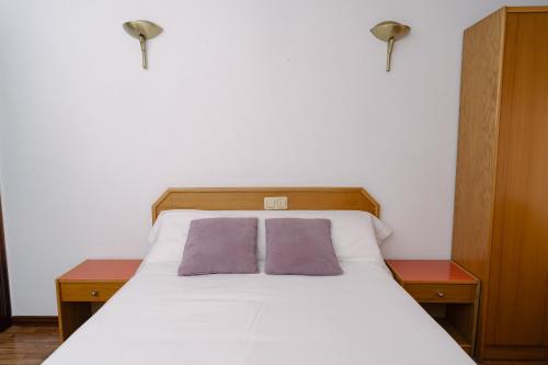 1 twin bed