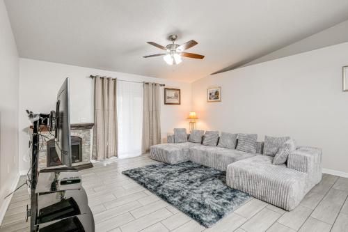 8 Mi to Legoland Winter Haven Home with Lanai! in Eagle Lake (FL)