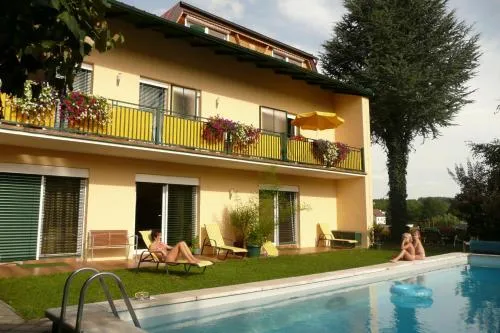 Landhaus Pension Jany in Bad Tatzmannsdorf, Österreich