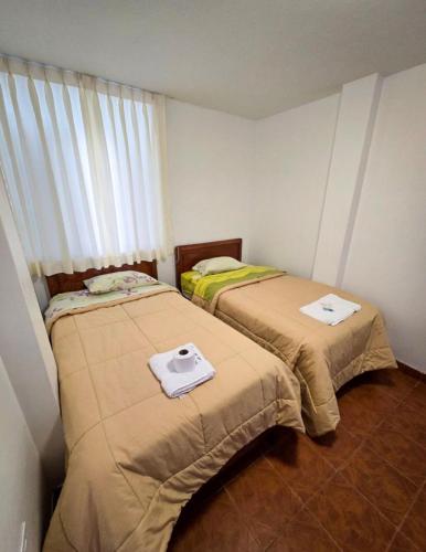 2 twin beds