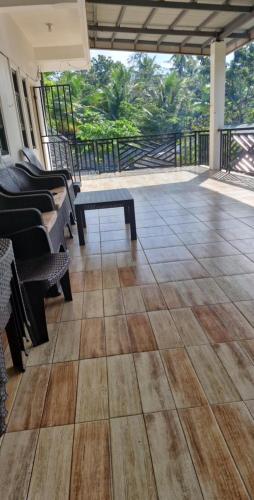 Manel Guest House Hotel in Donsol