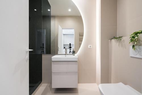 Caffe o milk near Promenada