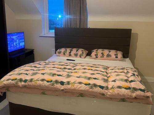 Komegloba Mega room, Mánchester