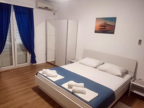 Studio with Sea View image 2