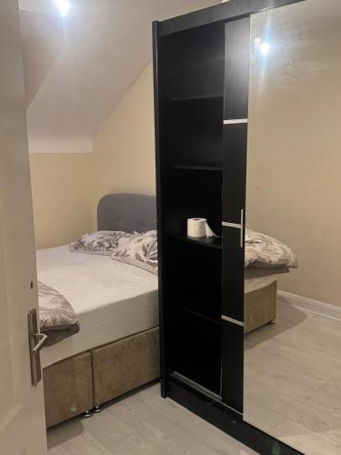 Komegloba Mega room, Moston Station, Manchester (photo 8)