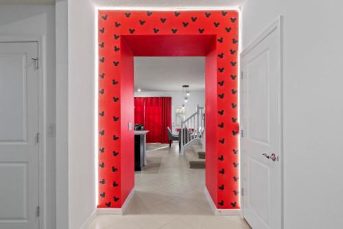 Enchanting Themed Villa Magic in Every Corner - image 2