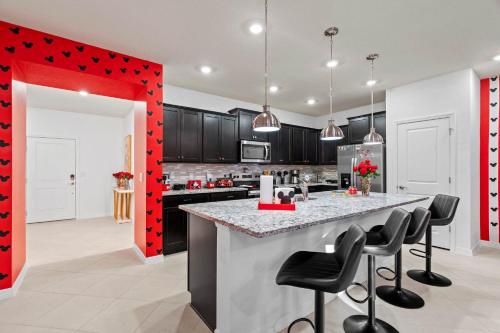 Enchanting Themed Villa Magic in Every Corner - image 4