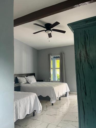 Boni Beach in Los Cobanos