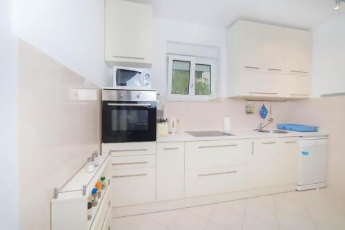 Poolside Paradise - A Hidden Gem in Split