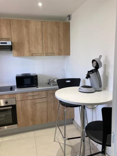 Létesítmények, Superbe Chambre ParentaleDouche Privée et WC Privés, Wifi, Cuisine Intégrée (Superbe Chambre ParentaleDouche Privee et WC Prives, Wifi, Cuisine Integree) in Vandoeuvre-les-Nancy