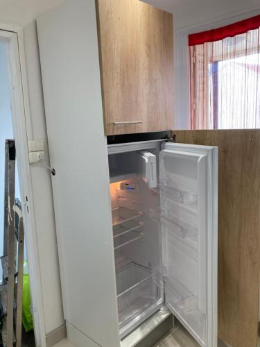 Konyha, Superbe Chambre ParentaleDouche Privée et WC Privés, Wifi, Cuisine Intégrée (Superbe Chambre ParentaleDouche Privee et WC Prives, Wifi, Cuisine Integree) in Vandoeuvre-les-Nancy