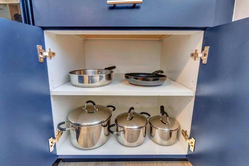 Comfortable 2BR Apt - Heart of Sugarhouse Comfortable 2BR Apt - Heart of Sugarhouse