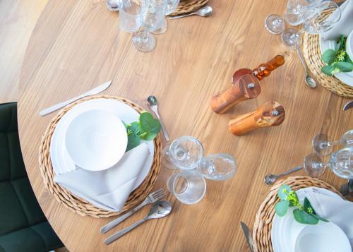 อาหารและเครื่องดื่ม, 3x Bed Elegant House with Private Parking in ซอว์สตัน