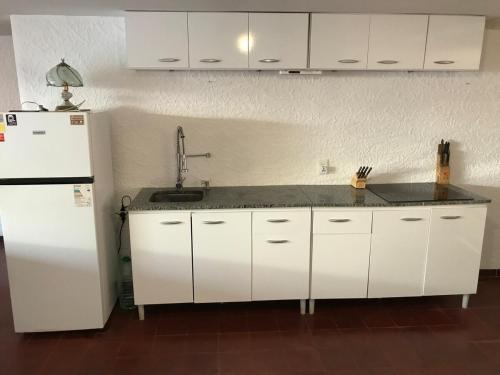 Drive In house Best location Carrasco 4 beds Beach in Carrasco