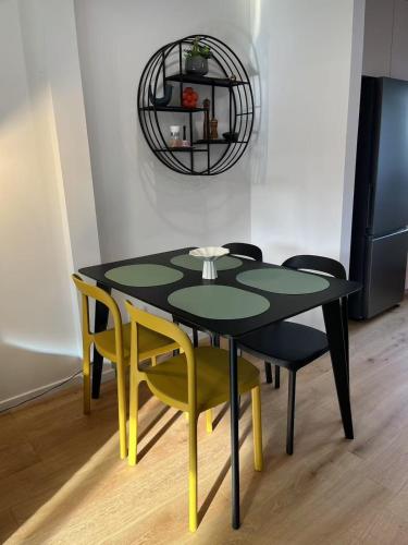 The Gilded Cross - Luxury CBD 3 Bedrooms in Phillpstown