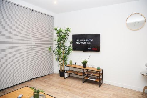 Luxury 2 Bedroom and bathroom in Central Manchester With Balcony, Manchester (zdjęcie 3)