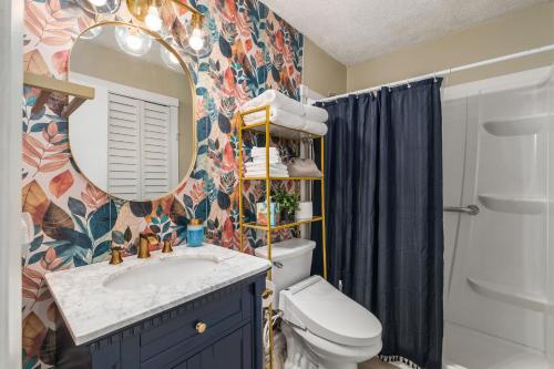 Havana Hideaway 2BR with Private Pool and Dedicated Office in St. Augustine, USA