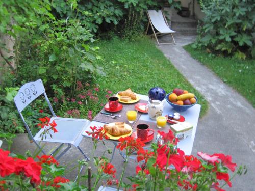 Le Jardin de Cécile et Benoit - Bed and Breakfast – Paris, CA