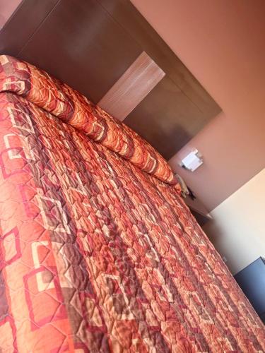 PAYLESS INN