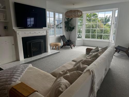 Poolside Getaway on Napier Hill in ฮอสปิตัล ฮิลล์